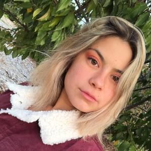 Meet your Posher, Kiana